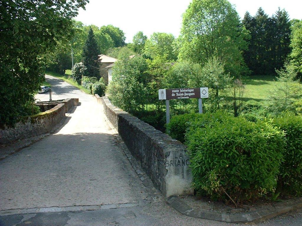 Domaine De La Dame De Lauriere Bed and Breakfast Solignac Exterior foto
